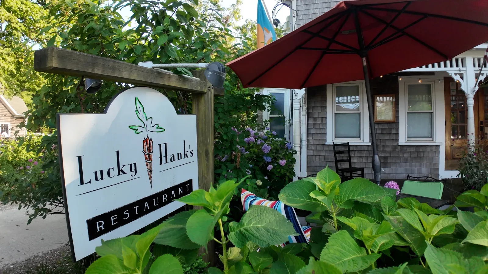 Lucky Hank's restaurant on Martha's Vineyard