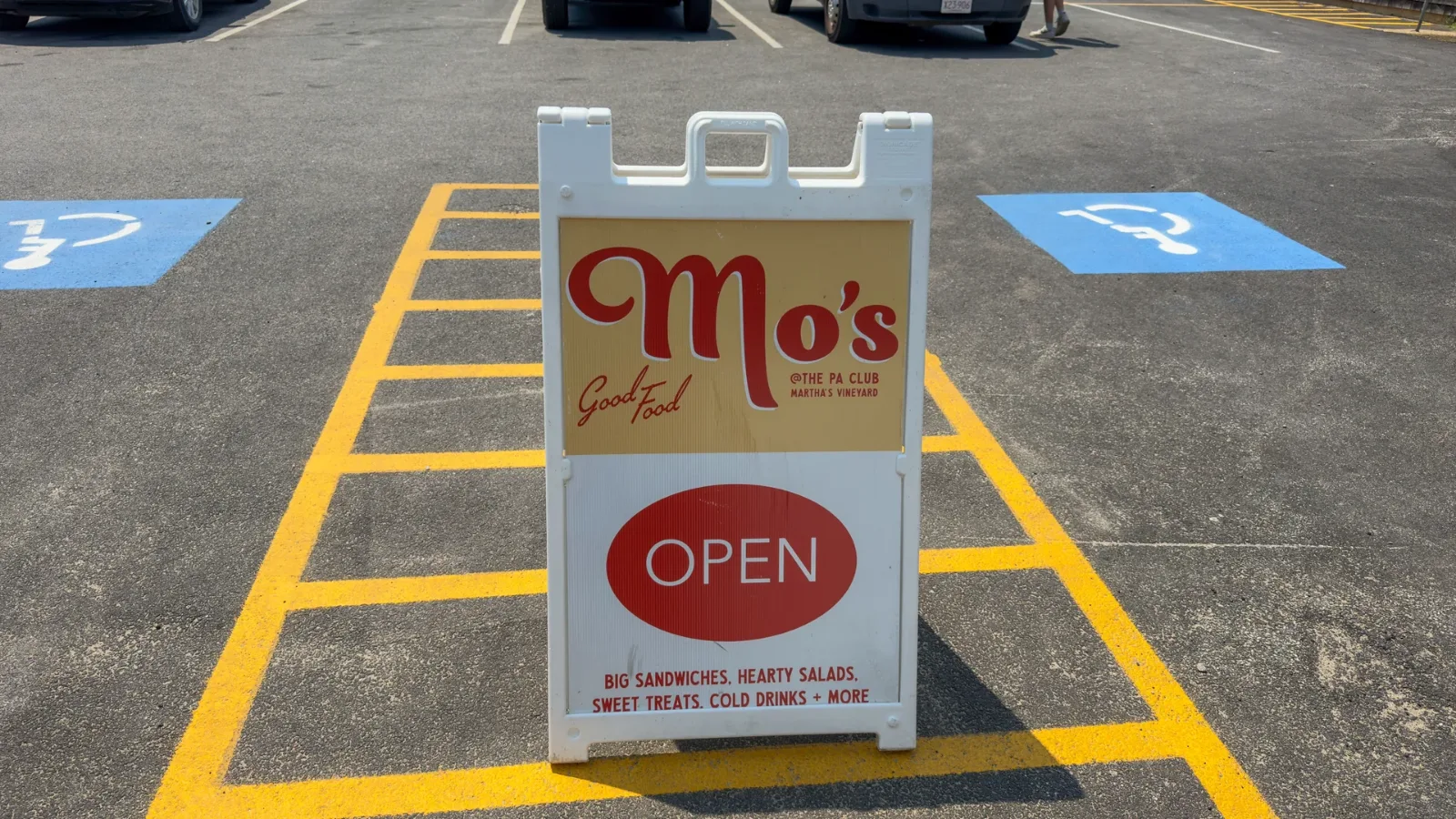 Sign for Mo's Lunch at the PA Club, Oak Bluffs