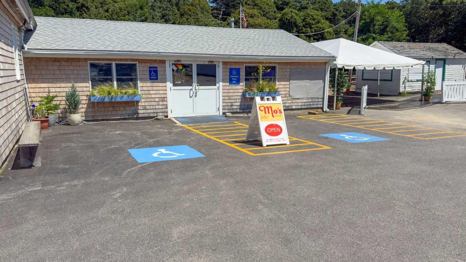 Mo's Lunch restaurant on Martha's Vineyard