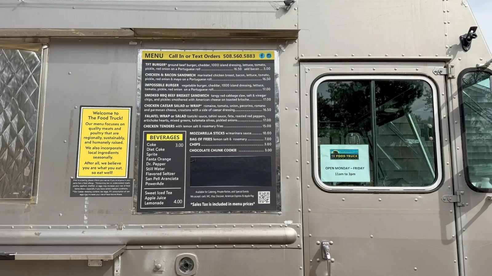 The Food Truck's menu board and weekday hours, Edgartown-Vineyard Haven Road, Oak Bluffs
